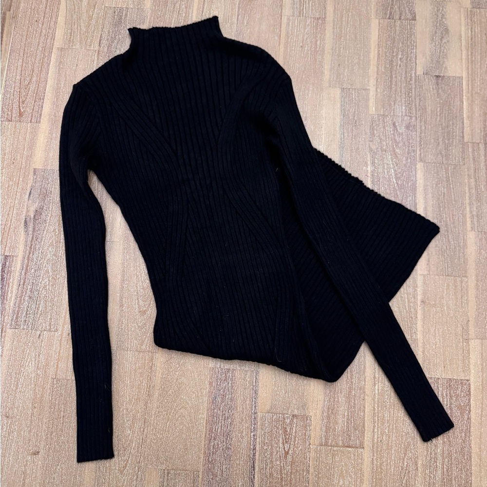 Black Lulu’s Mock Neck Sweater Dress Small